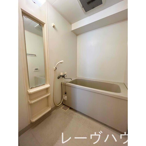 バス・シャワールーム　バス