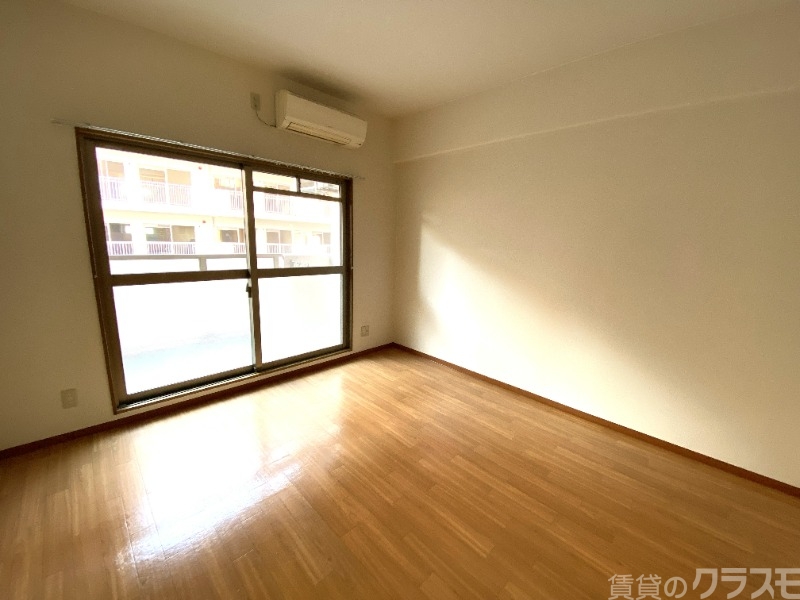 居室・リビング　シンプルなお部屋です！