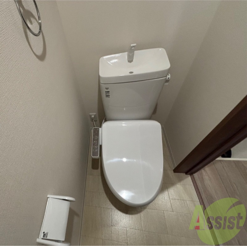 トイレ　ウォシュレット付きトイレはいつでも快適です。