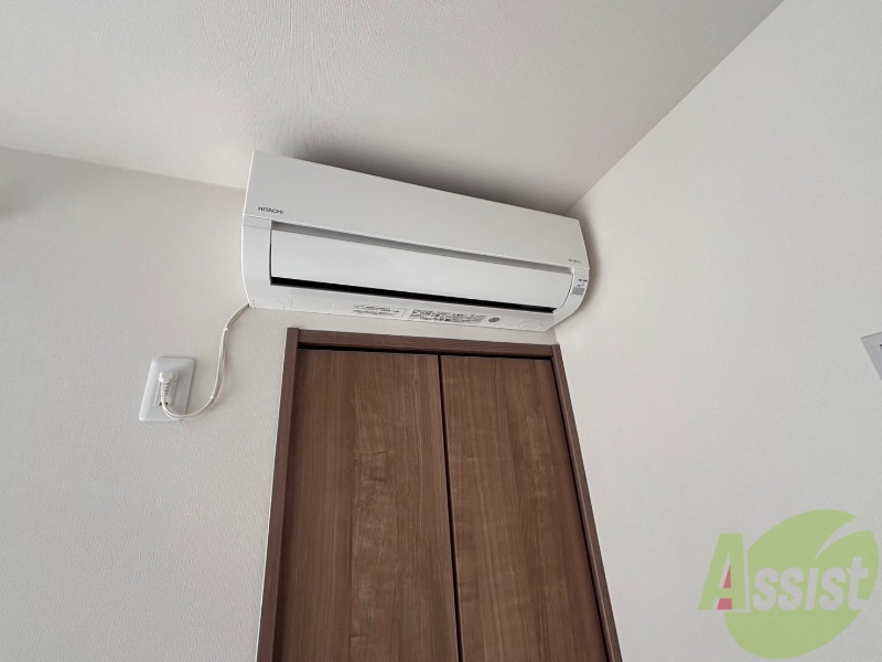 その他設備　７．５帖の洋室にはエアコンが設置されておりいつでも快適です。
