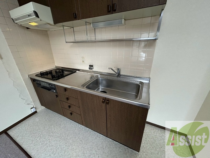 キッチン　こちらはキッチン。調理スペースもあり使いやすそうです。