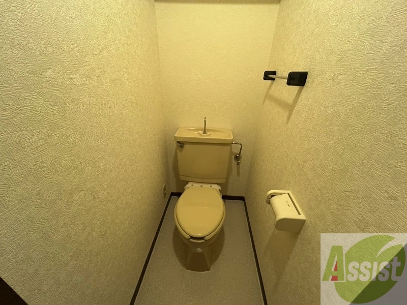 トイレ　こちらはトイレです。清潔感があり、安心して使用できます。