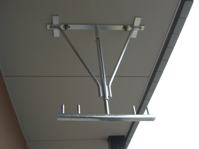 バルコニー　テラス物干し