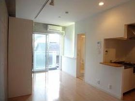 居室・リビング　※別部屋の参考写真です。