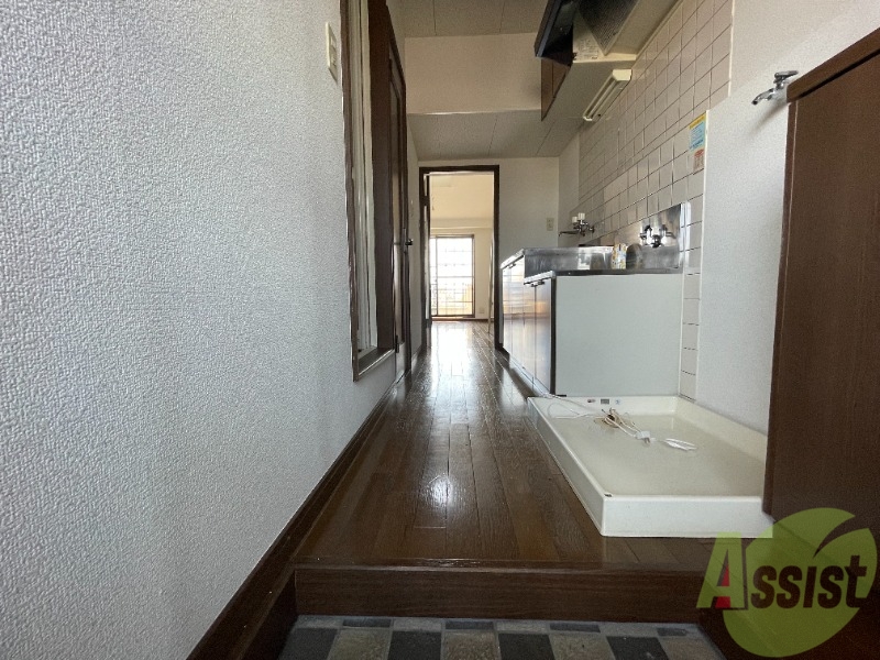 玄関　玄関からみた感じになります。イメージを掴んでください。