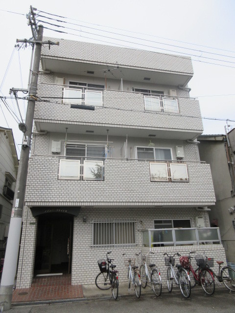 建物外観　下新庄駅が近いですよ