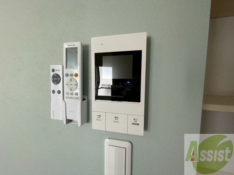 セキュリティ　ＴＶモニター付インターホンです。来客者の顔が見えるので安心！