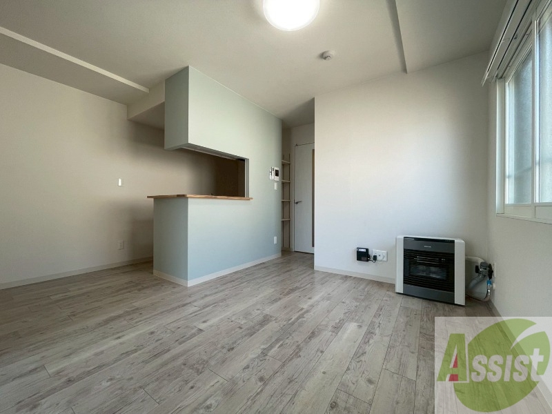 居室・リビング　広々としたリビングですね。使い勝手がよさそうですね！