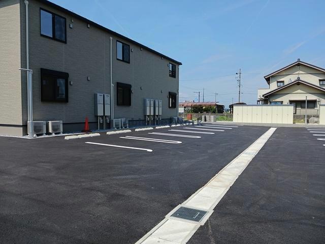 駐車場　駐車場