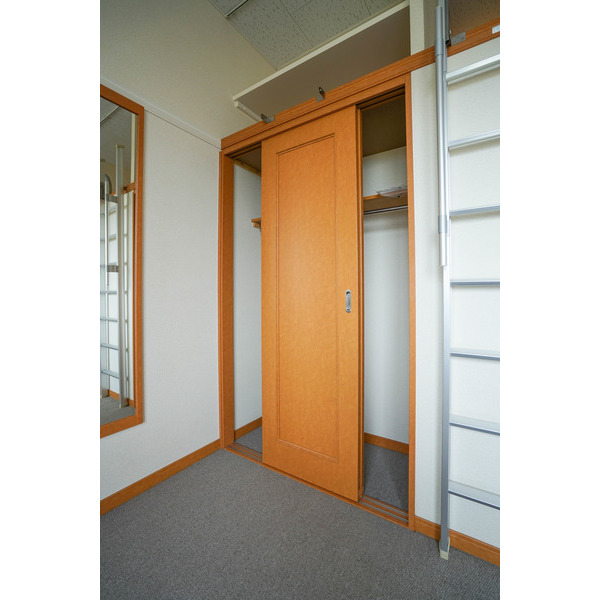 収納　同じ建物の別なお部屋