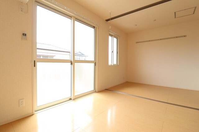 その他　リビング全景（別角度）
