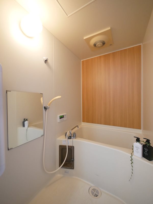 バス・シャワールーム　追焚き給湯・シャワー