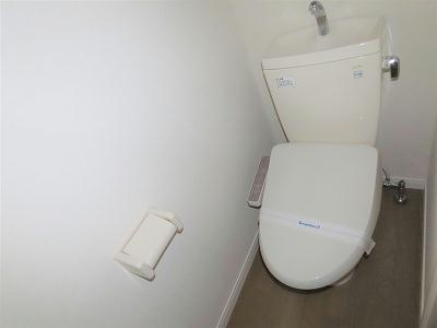 トイレ　温水洗浄便座