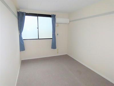 その他部屋・スペース　カーペットのお部屋です