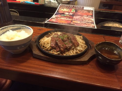 飲食店　焼肉萬野ホルモン舗 三休橋（飲食店）まで145m