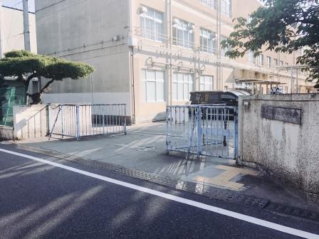 中学校　堺市立泉ケ丘東中学校（中学校）まで1854m