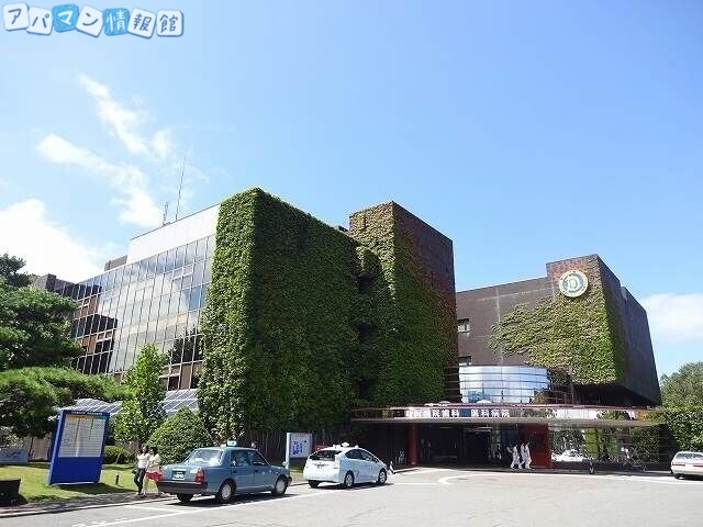 大学・短大　日本歯科大学新潟生命歯学部（大学・短大）まで707m