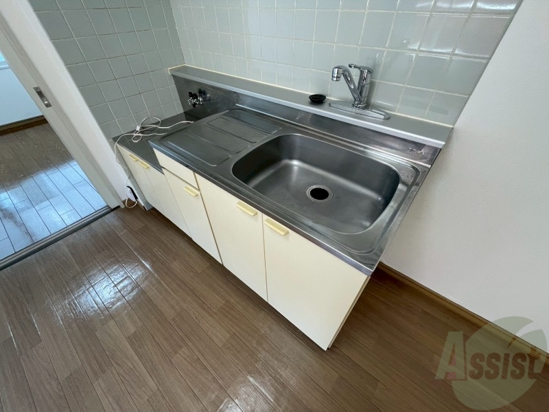 キッチン　キッチンです。一人暮らしなら十分な大きさですね。