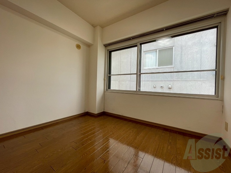 その他部屋・スペース　戸を閉めるとリビングと区切られた寝室にすることができますよ。