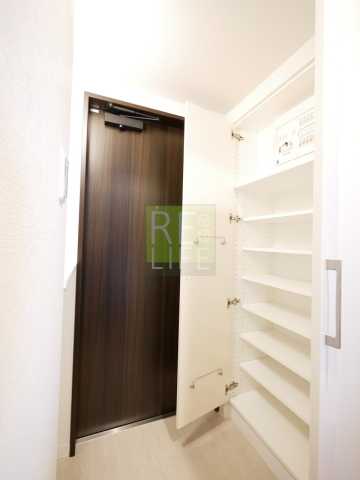 玄関　リライフ浅草店