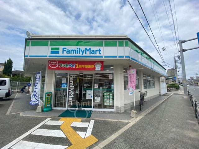 コンビニ　ファミリーマート　池田住吉一丁目（コンビニ）まで559m