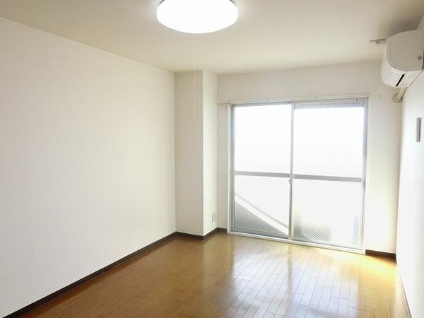 その他部屋・スペース　明るい洋室！