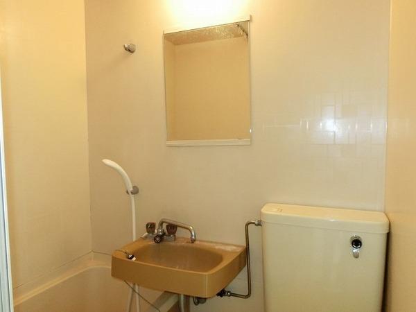 洗面設備　洗面台付き！