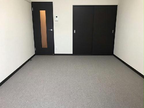 居室・リビング　同タイプの物件写真となります。