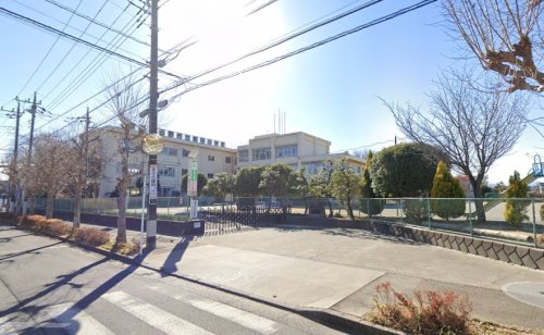 小学校　あきる野市立前田小学校（小学校）まで256m