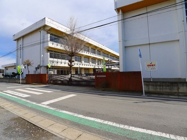 小学校　館林市立第五小学校（小学校）まで1300m