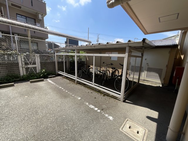 駐車場　駐輪場です