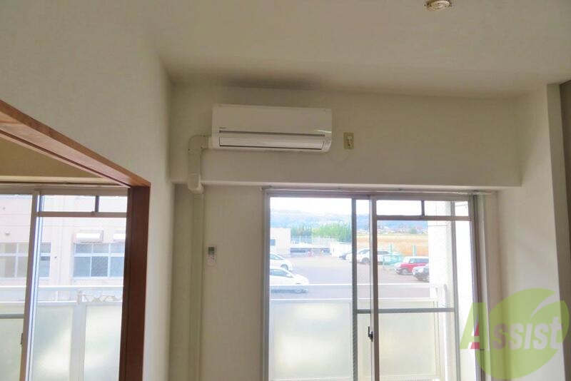 その他設備　エアコンもついており、引越し初日から使えて便利です。