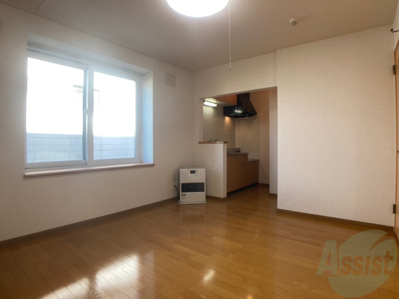 居室・リビング　広くてキレイなお部屋が広がっていて、充実した生活が送れそう。