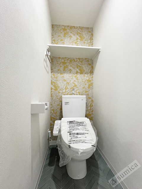 トイレ　温水洗浄便座※３０２号の室内写真です。