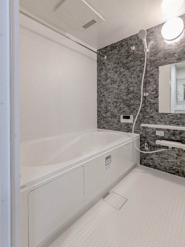 バス・シャワールーム　図面と現状に相違がある場合には現状を優先