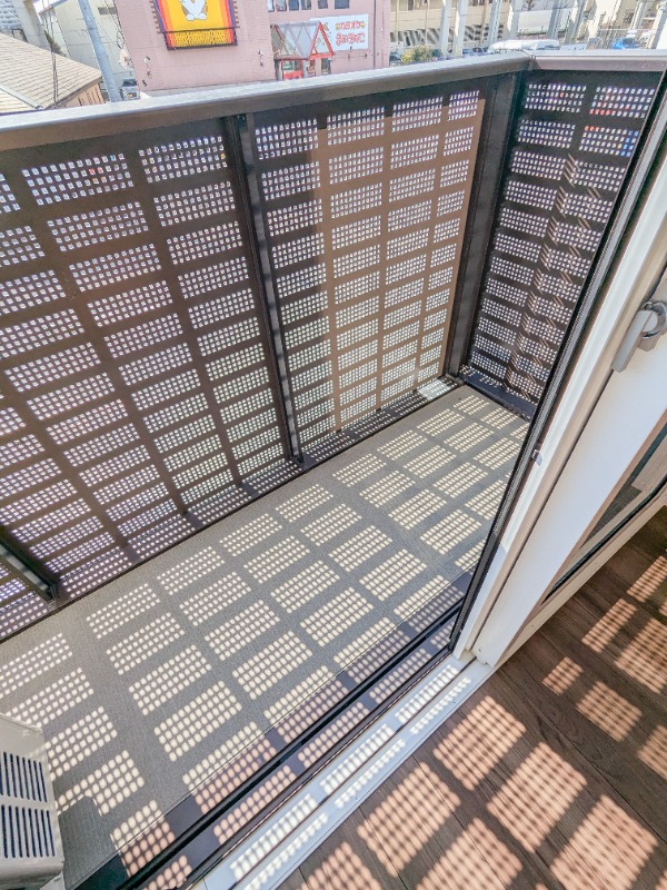 バルコニー　図面と現状に相違がある場合には現状を優先