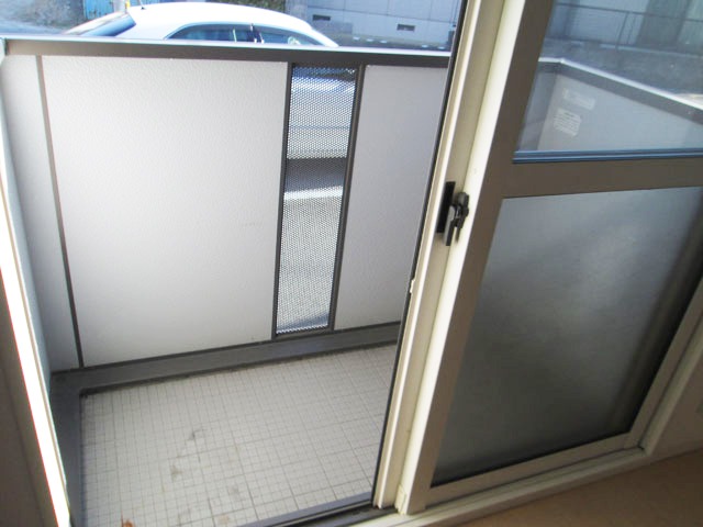 バルコニー　南東向きで日当たり良好♪