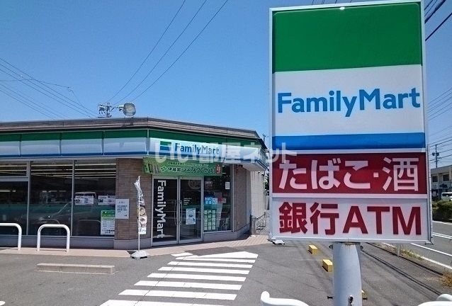 コンビニ　ファミリーマート 豊橋牟呂店（コンビニ）まで813m