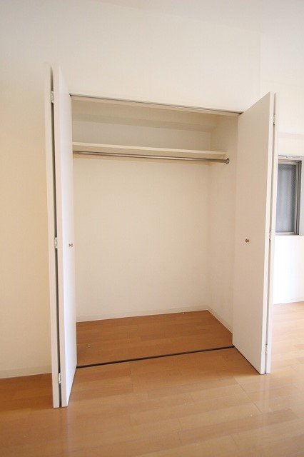 収納　同物件、別号室の写真です