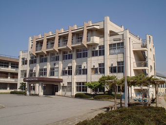 中学校　富山市立東部中学校（中学校）まで1402m