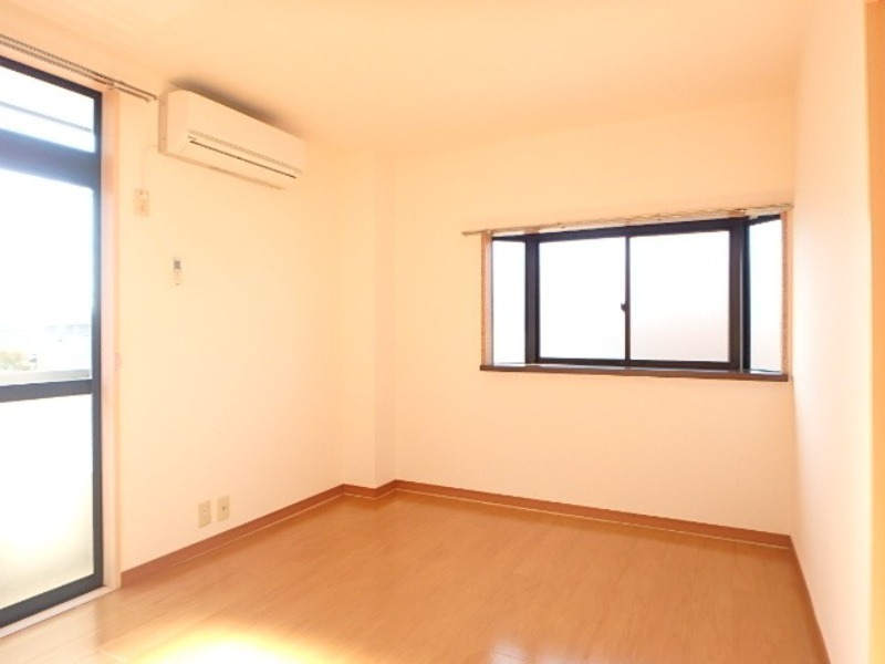 居室・リビング　図面と現状に相違がある場合には現状を優先