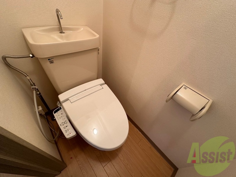 トイレ　キレイなお手洗いで安心してご利用頂けます。