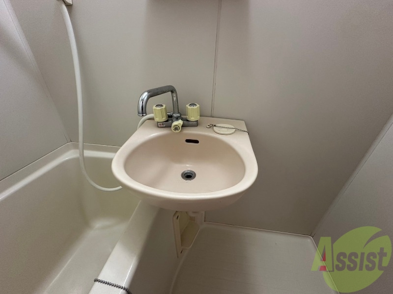 洗面設備　洗面台付は朝の忙しい時間にとても助かりますね。