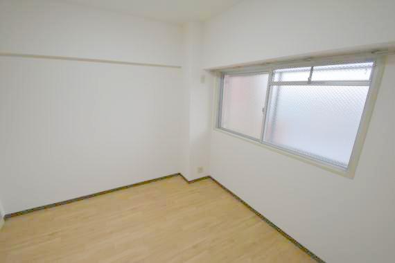 その他部屋・スペース　ゆとりのあるベッドルームで快適な睡眠をとってくださいね。