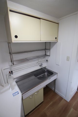 キッチン　※給湯器無い場合はオプションです