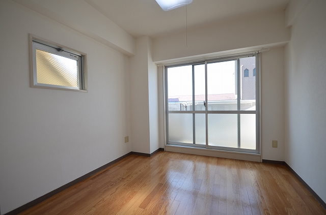 居室・リビング　別号室の写真です