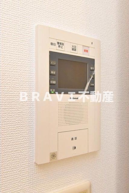 セキュリティ　【BRAVI南堀江】落ち着いたエントランスです