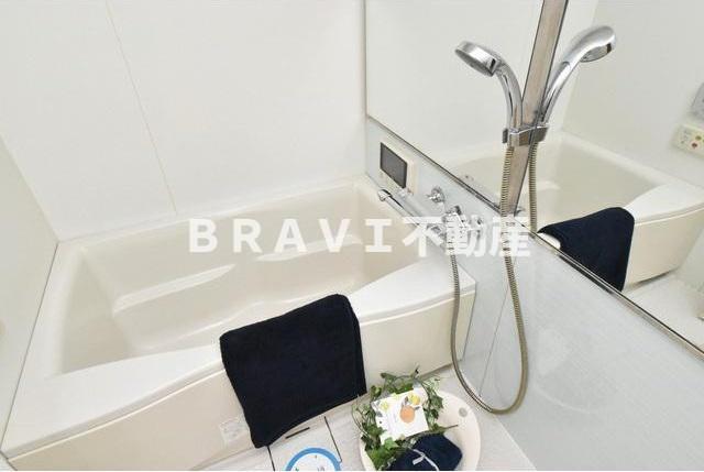 バス・シャワールーム　【BRAVI南堀江】落ち着いた色調のトイレです