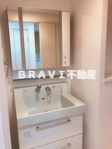 洗面設備　【BRAVI南堀江】開放的で明るい空間を演出してくれるバルコ