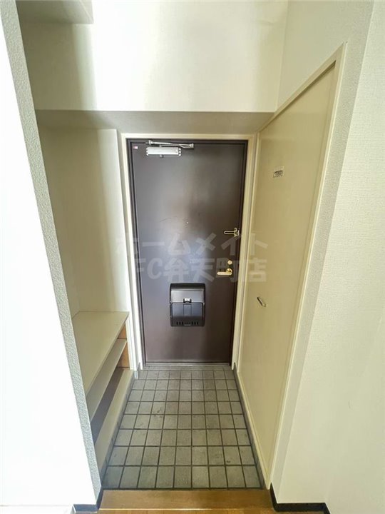 玄関　落ち着いた玄関です